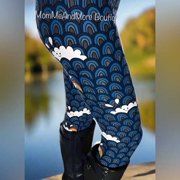 Plus NEW Womens Happy Clouds Rainbow Leggings - Picture 3 of 8